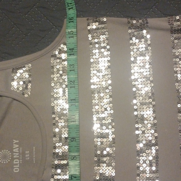 Old Navy White and Silver Sequin Tank - Picture 6 of 11